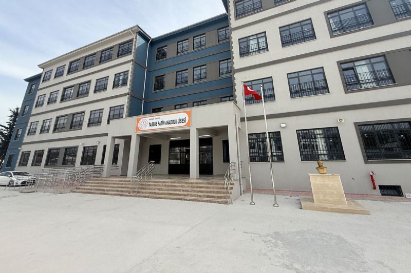 Mersin’de bir lise öğrencisi silahla yakalandı