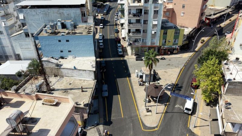 Anamur’da 3 cadde sıcak asfaltla yenilendi