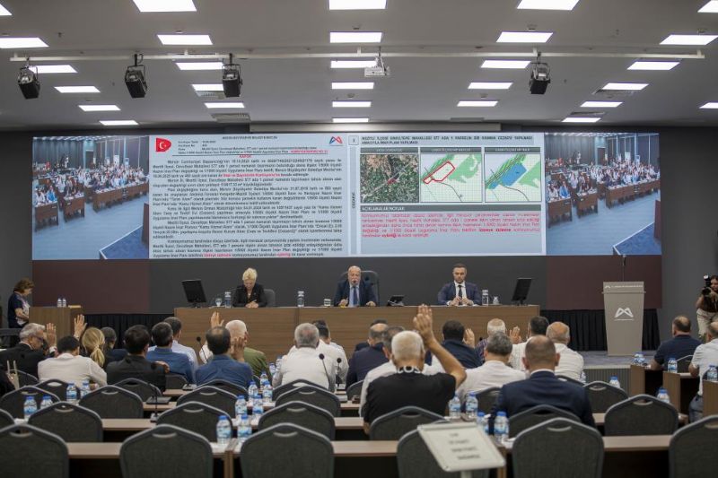 Mersin’de iki ismin hatırası okuma salonlarında yaşayacak